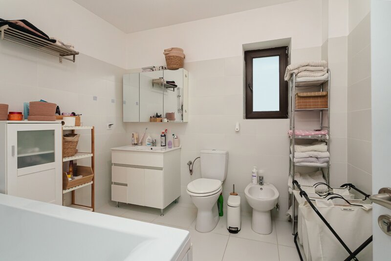 Bragadiru, casa individuala premium 4 camere, 125 mp utili, complet mobilata si utilata.
